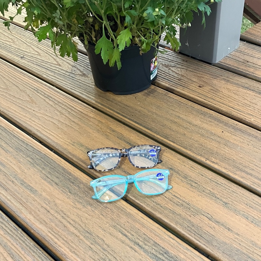 Lot of 2 blue light filter, anti-blue light glasses +2.5